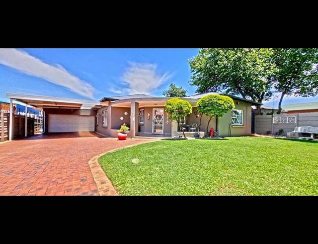 4 BEDROOM HOUSE FOR SALE IN FLORENTIA